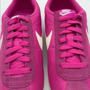 wmns classic cortez nylon